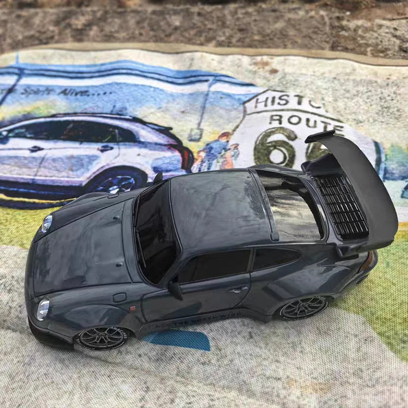 1:24 RC Drift Car with LED Lights – 4WD 20KM/H High Speed Drifter with Extra Tires