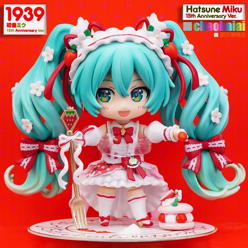 Hatsune Miku 15th Anniversary Strawberry Edition Figure | 10cm PVC Anime Collectible